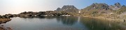 47 Lago di Ponteranica sup. con da sx Triomen-Tribortoi-Valletto